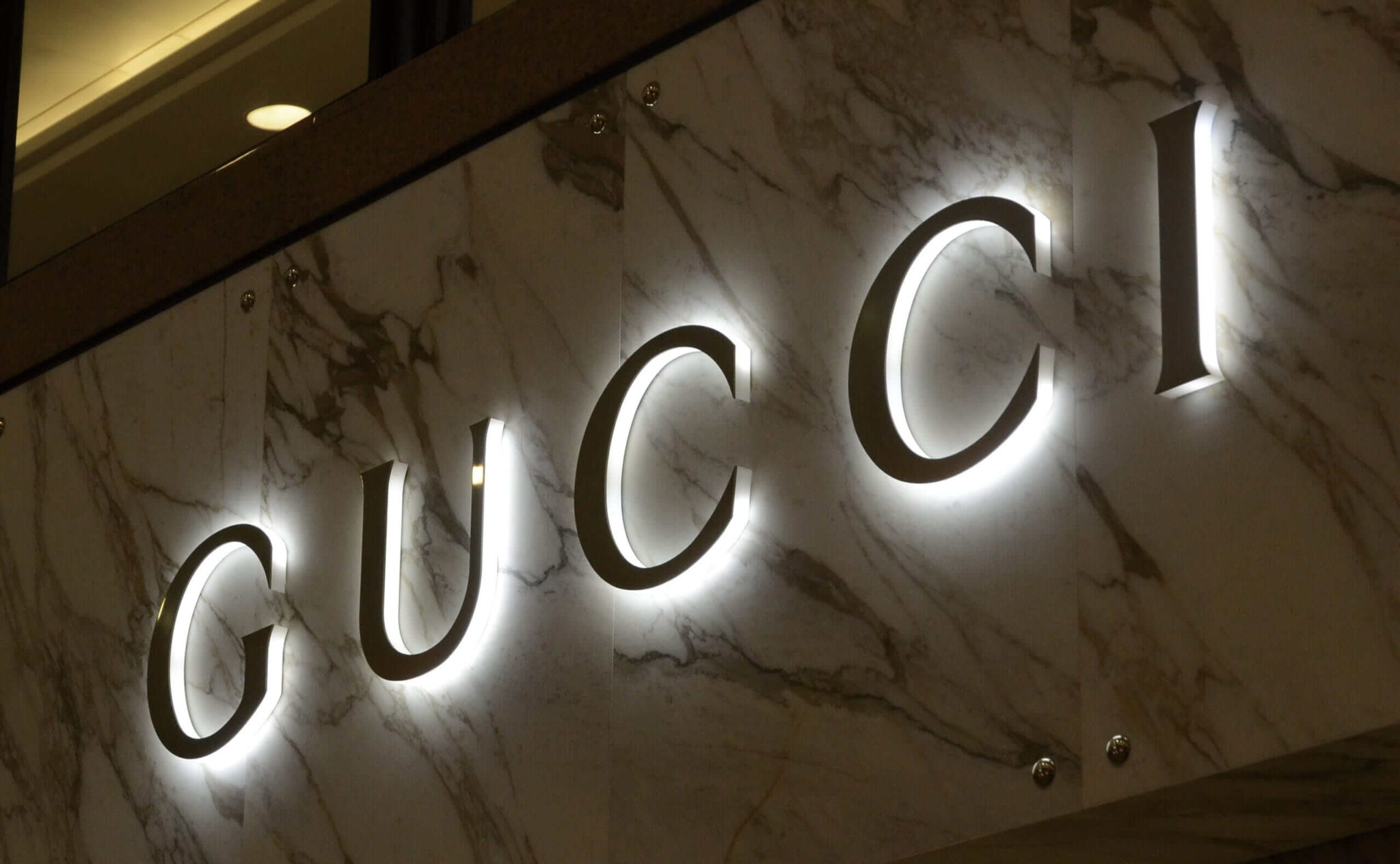 Side Lit Channel Letters With Metal Front Surface | BusinessSign.Com