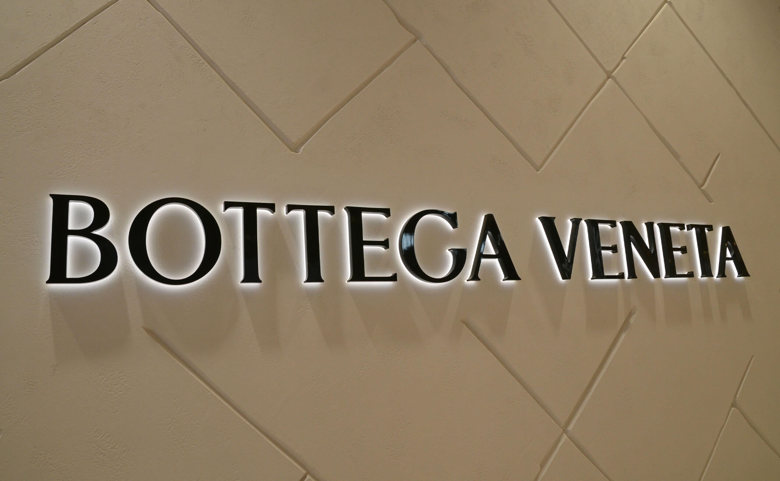 Luxury Metal Backlit Channel Letters For Bottega Veneta