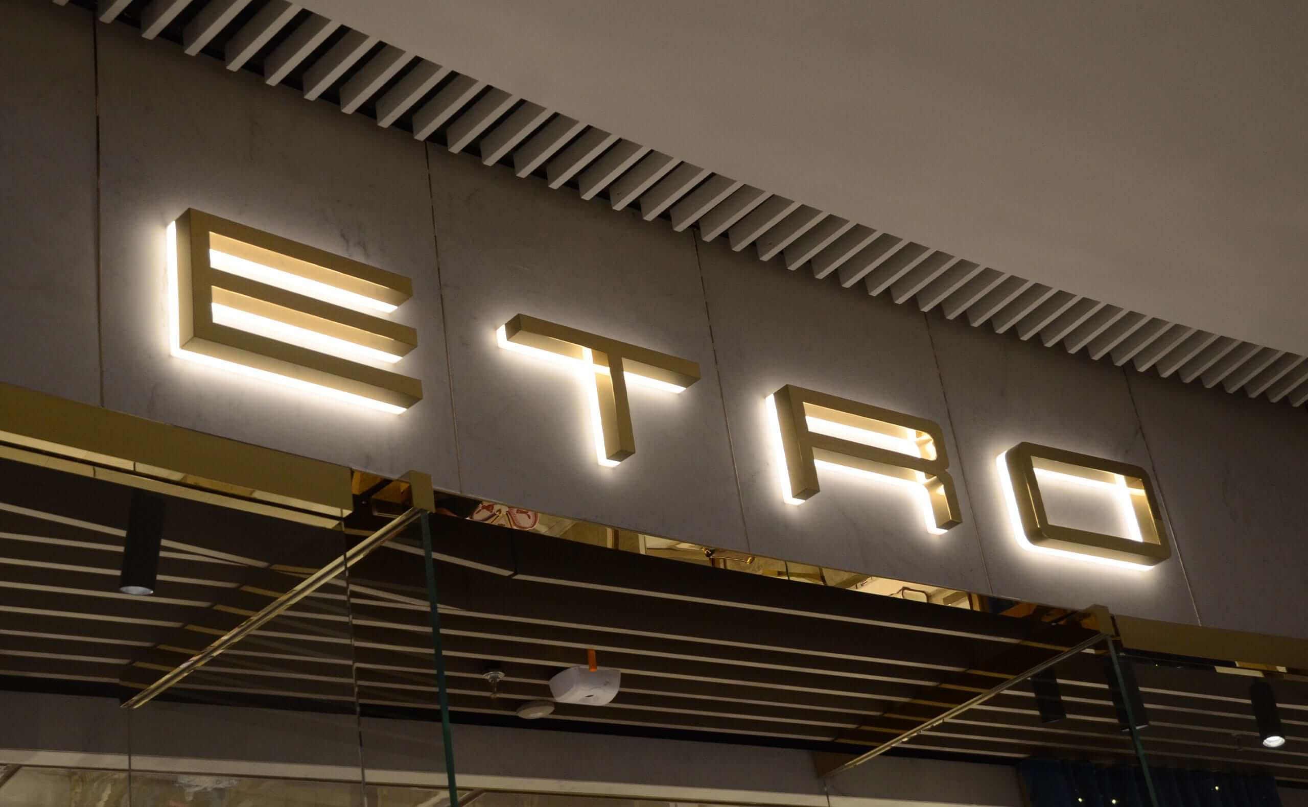 Luxury Metal Backlit Channel Letters For Etro
