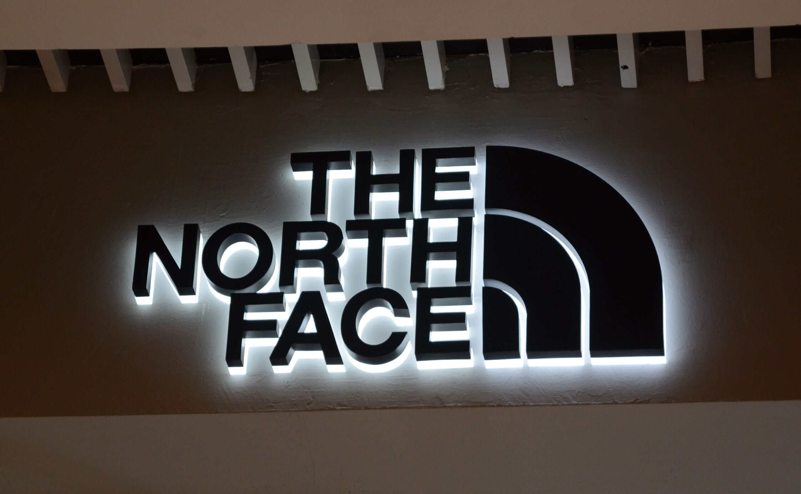 Luxury Metal Backlit Channel Letters For The North Face