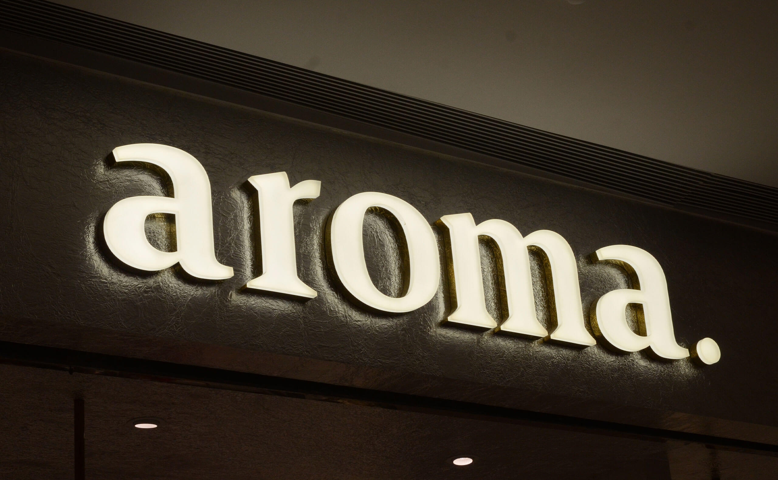 Metal Front Lit Trimless Channel Letters For Aroma