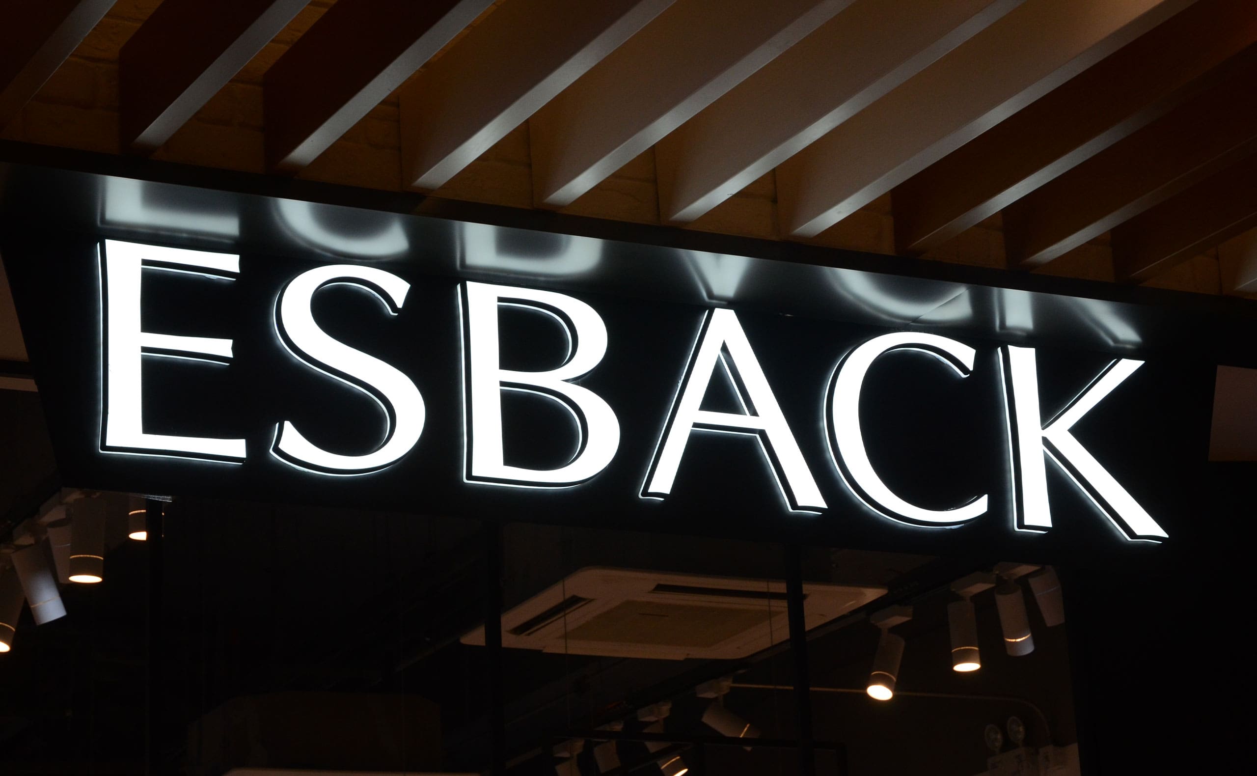 Acrylic Front And Backlit Channel Letters For Esback