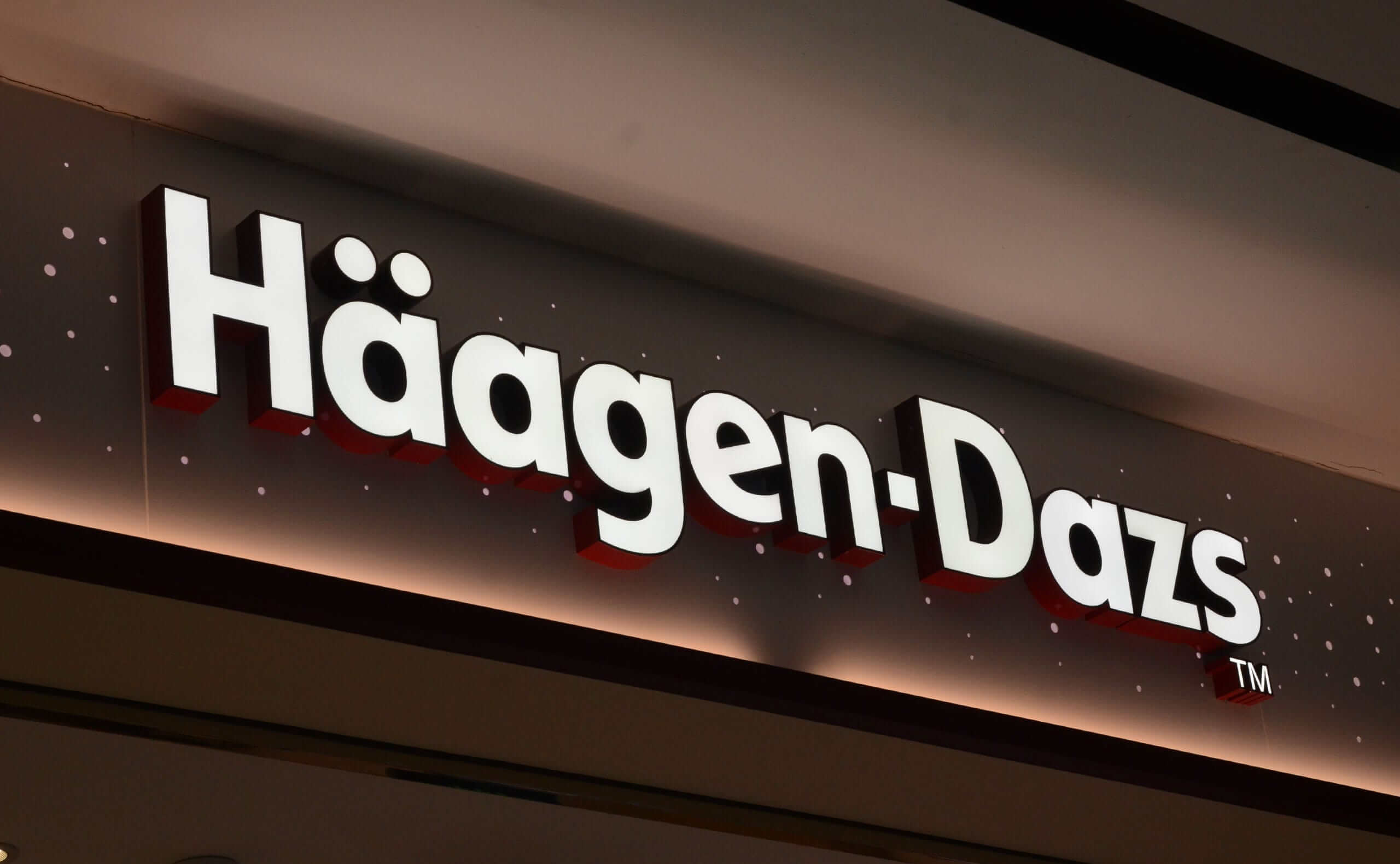Metal Front Lit Channel Letters With Face Return For Häagen-Dazs